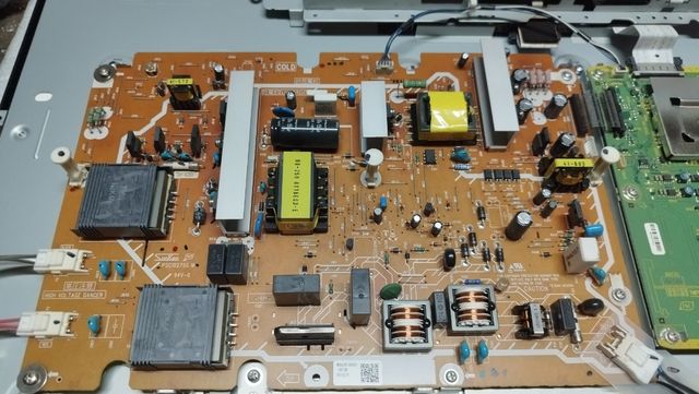 Despiece tv Panasonic TX-L32G10