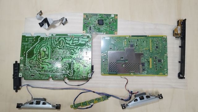 Despiece tv Panasonic TX-L32G10