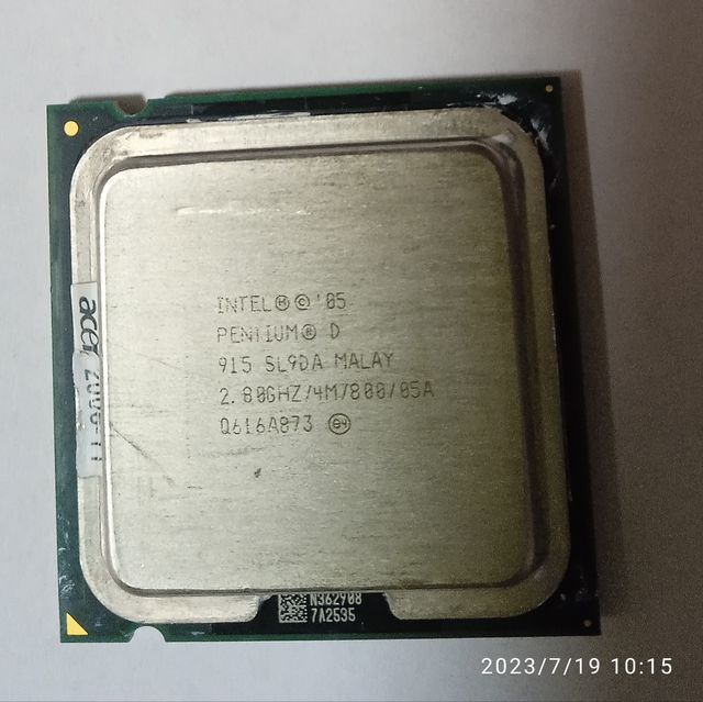 Intel Pentiun 05 D915 2,80 GHZ