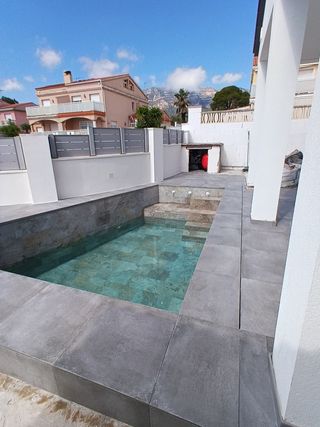 PISCINAS