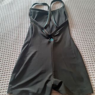Traje baño Adidas piscina 
