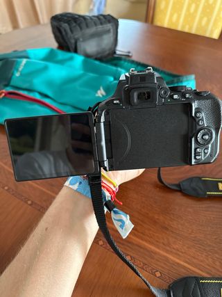 Cámara de fotos Reflex Nikon D5500 + lente 18-140