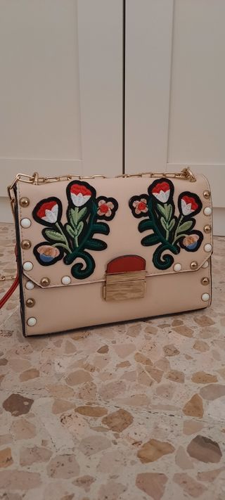 BOLSO BORDADO DE FLORES