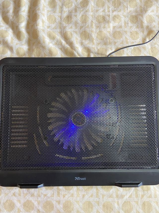 Base refrigeración portátil hasta 15,6'