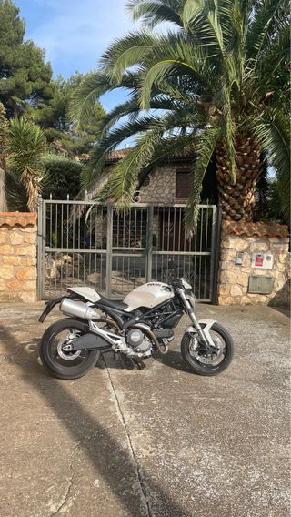 Ducati Monster 696 2008