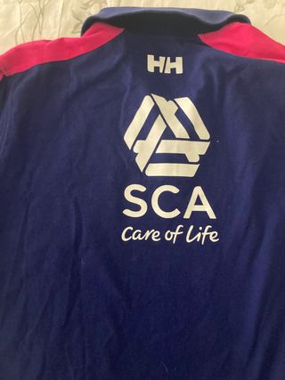 Polo Helly Hansen nuevamente disponible