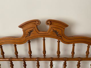 CAMA DE MADERA ANTIGUA  ( 1,35 )