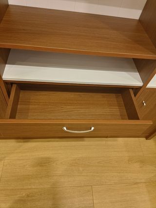 Librería en nogal sintético y blanco lacado