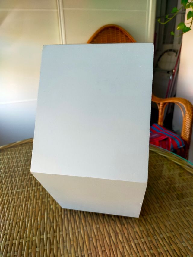 Estantería color gris decorativa