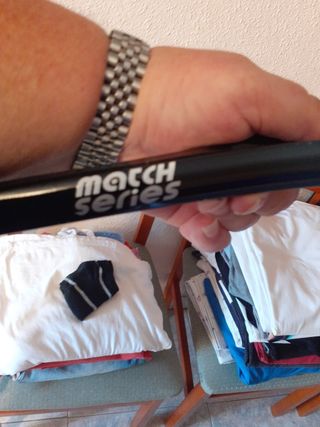 raqueta de Romester.