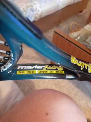 raqueta de Romester.