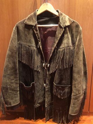 Chaqueta ante flecos