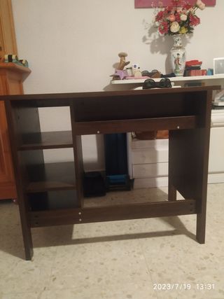 MESA SIN DEFECTOS.NO SE HACEN ENVIOS.