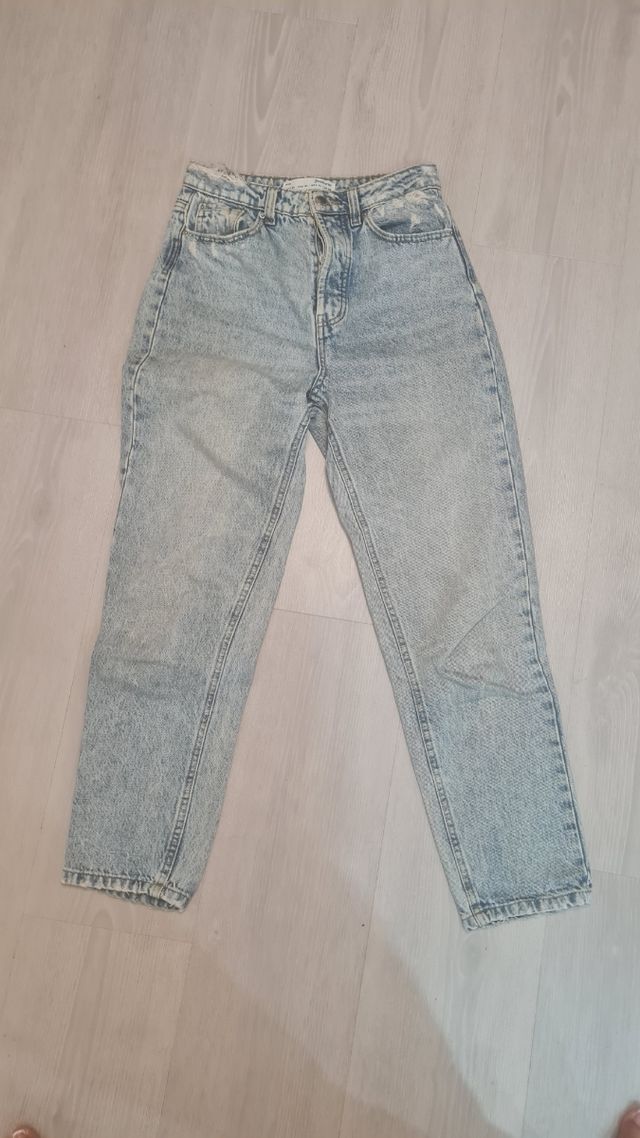 Pantaloni jeans stradivarius chiari