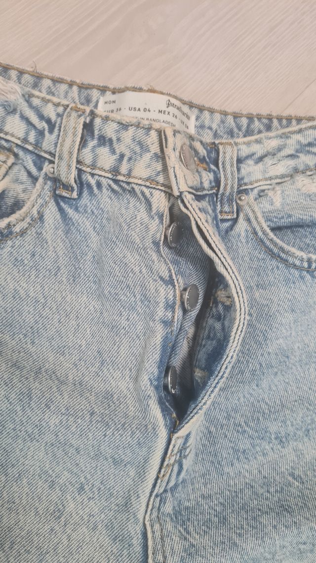Pantaloni jeans stradivarius chiari