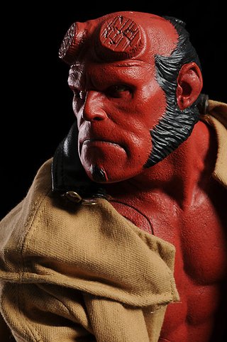 Sideshow Premium Format Statue Hellboy 1/4