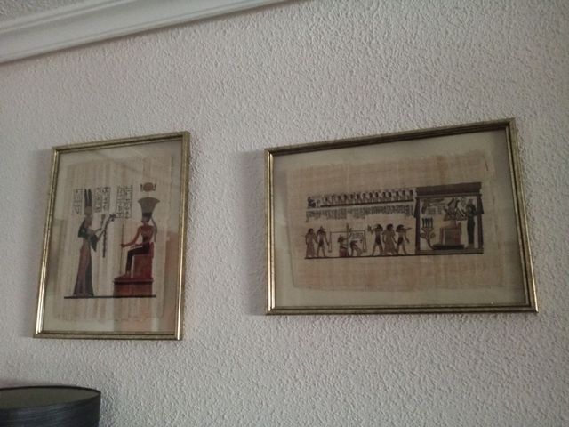 Papiros egipcios enmarcados