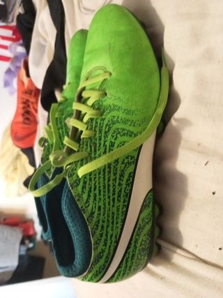 botas de fútbol puma talla 40