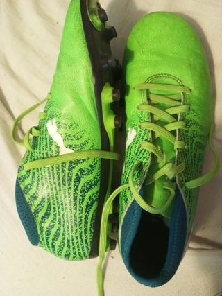 botas de fútbol puma talla 40
