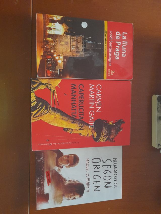 lluna de praga, segon origen, caperucita en Manhat