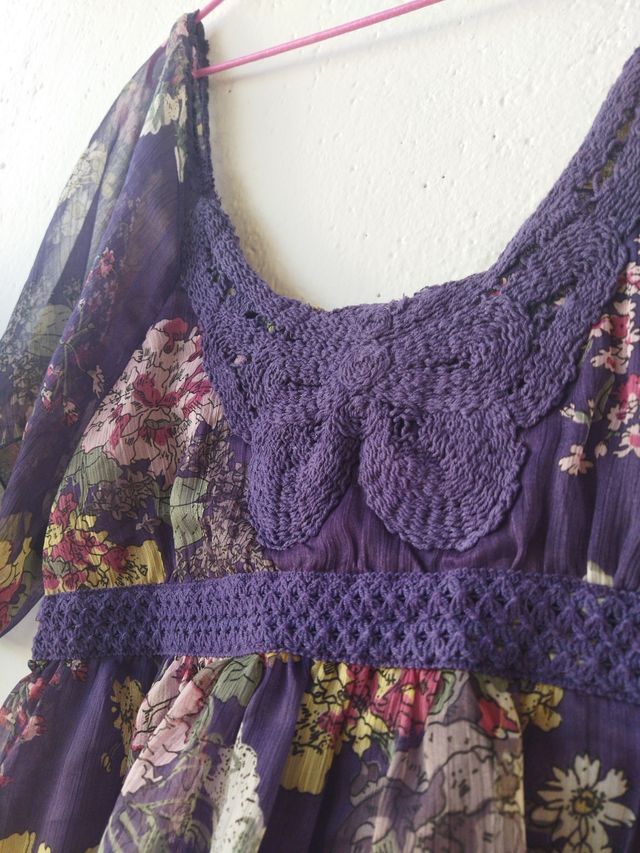 Vestidito de gasa suelto morado Stradivarius t. M
