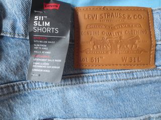 Levis 