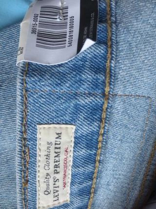 Levis 