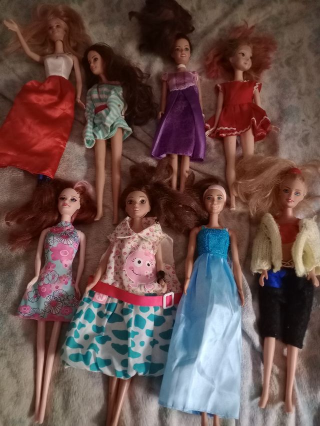 ocho barbies
