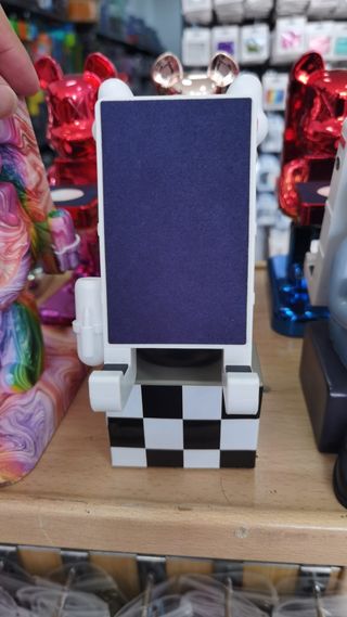 Carddor inalambrico kaws