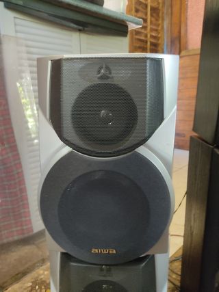 Altavoces Aiwa