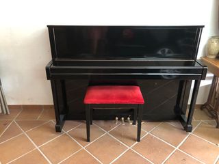 Piano vertical yamaha