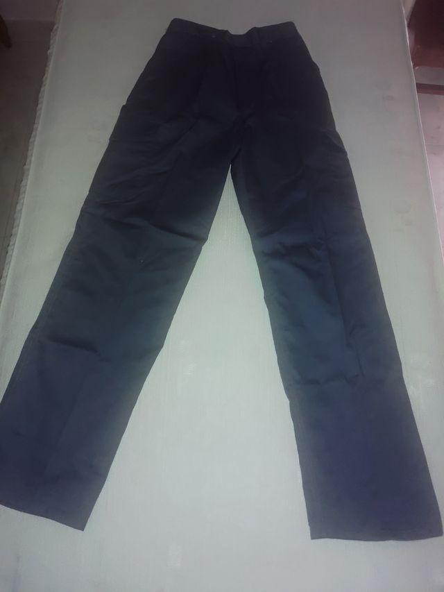 pantalón de trabajo,color gris oscuro, nuevo.