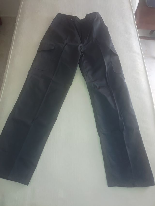 pantalón de trabajo,color gris oscuro, nuevo.