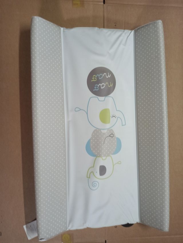 CAMBIADOR ACOLCHADO NUEVO .-