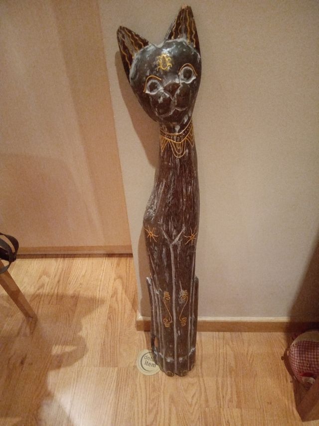 gato de madera