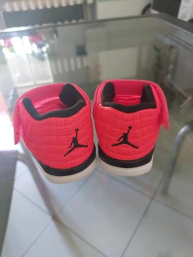 Nike Jordan bimbo