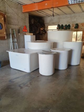 Depósitos agua aljibes tanques bidones