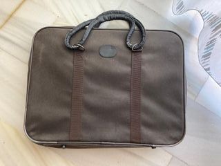 Juego de dos maletines de viaje