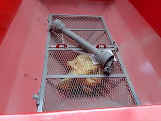 ABONADORA SUSPENDIDA DE 1.200 LT. NUEVA A ESTRENAR