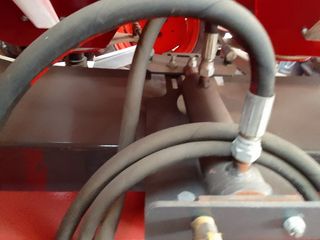 ABONADORA SUSPENDIDA DE 1.200 LT. NUEVA A ESTRENAR