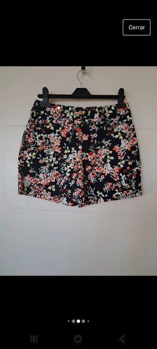 Pantalón corto de ZARA