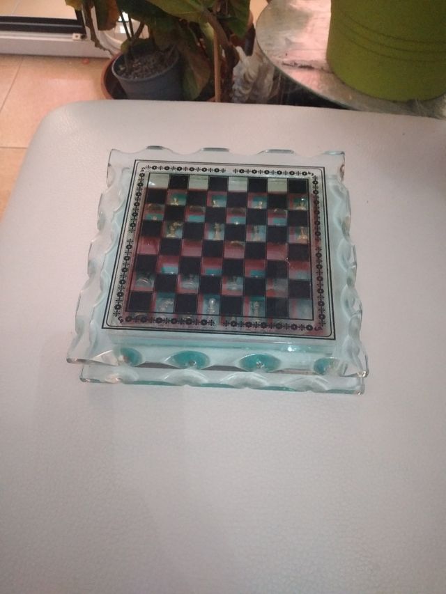 scacchiera vetro mini pedine metallo