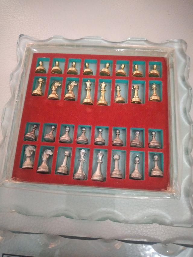 scacchiera vetro mini pedine metallo