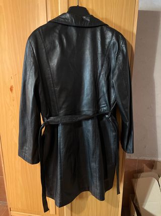 Abrigo de piel negro
