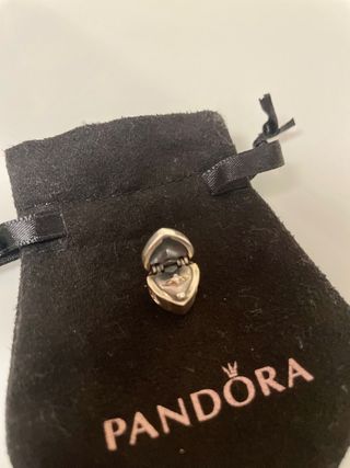 Charm corazon cofre con anillo Pandora Original