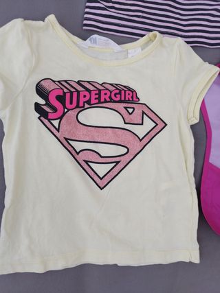 Lote camiseta niña 92cm Supergirl y Batgirl