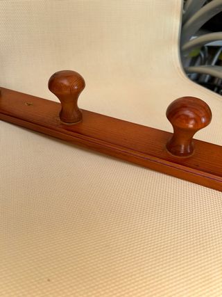 Perchero de madera 4 ganchos