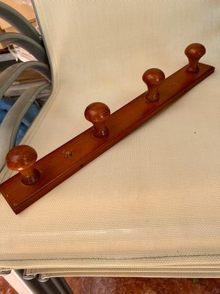 Perchero de madera 4 ganchos