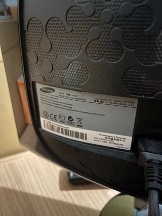 SAMSUNG SYNCMASTER 933HD - 18.5" / TDT