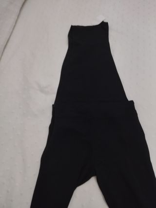 Pero/Buzo/Mono color negro. Fino